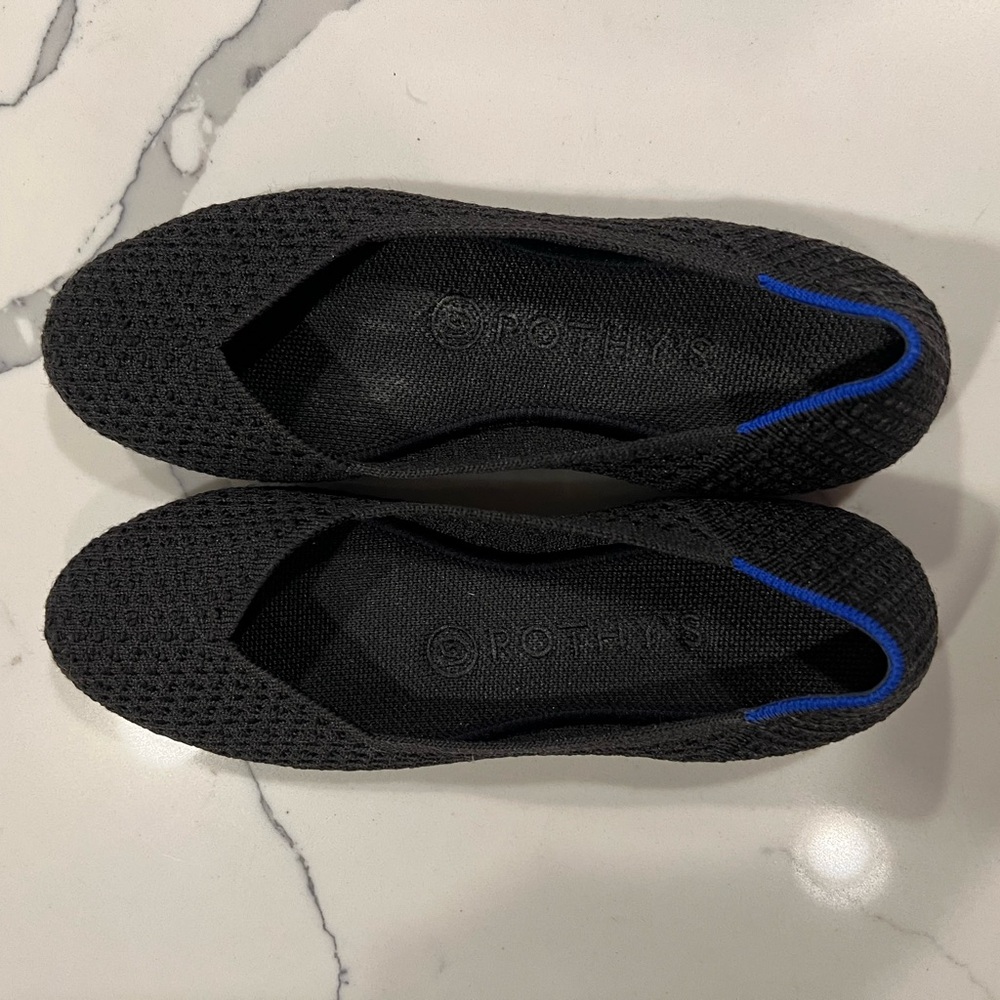 Rothy’s 6.5 Solid Black Flat with Honeycomb or waffle weave design - Picture 2 of 11